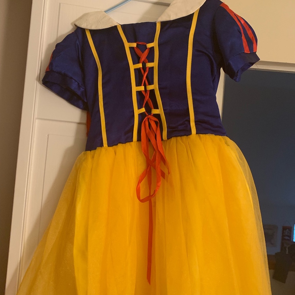 Girls Snow White costume